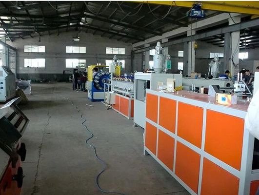 Maszyna do wytłaczania rur z tworzyw sztucznych PVC Zakład produkcji rur z tworzyw sztucznych