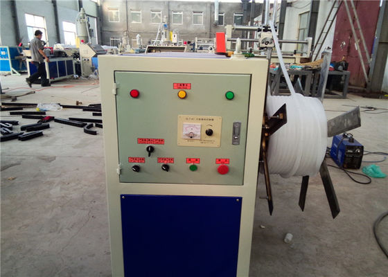 Wytłaczarka jednoślimakowa z PE / PPR z tworzywa sztucznego Linia do produkcji rur chłodniczych i gorącej wody, maszyna do produkcji rur spustowych Pe