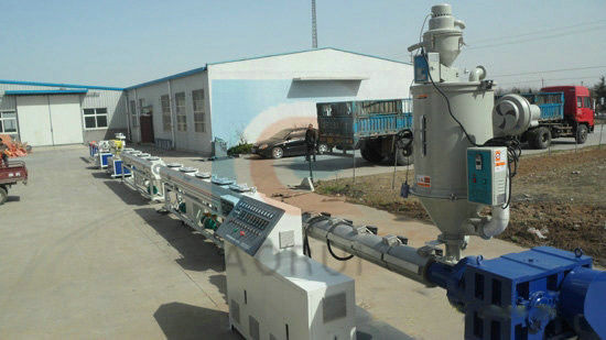 Elektryczna maszyna do wytłaczania rur wodnych HDPE, wytłaczarka do rur drenażowych PP