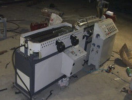PP / PE Elektryczna maszyna do wytłaczania rur z drutu, pojedyncza śruba