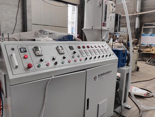 Dobra cena. Automatyczna maszyna do wytwarzania rur falistej PE do systemów drenażowych, maszyna do wytłaczania rur falistej HDPE SJ65/33 w Internecie