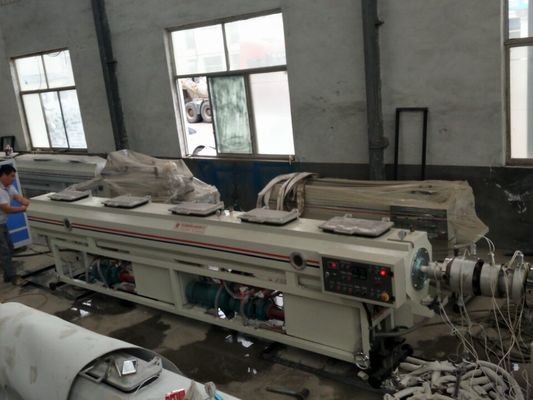 PVC UPVC CPVC Maszyna do wytłaczania rur Linia do produkcji rur spustowych / kanalizacyjnych