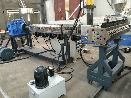 Dobra cena. Maszyna do płyt piankowych 380V 50hz Wpc, maszyna do produkcji arkuszy piankowych Pvc w pełni automatyczna w Internecie