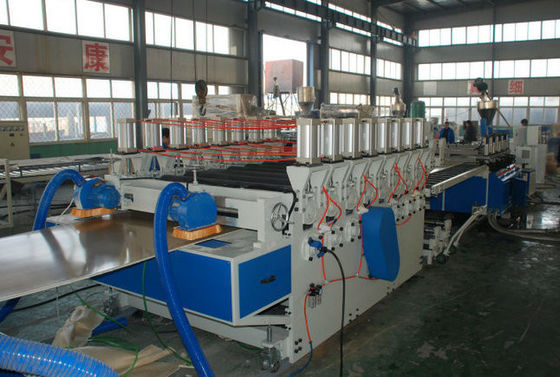 Linia produkcyjna płyt foliowych z PVC SJSZ92X188 Sprzęt do wytłaczania płyt foliowych z PVC WPC Celuka