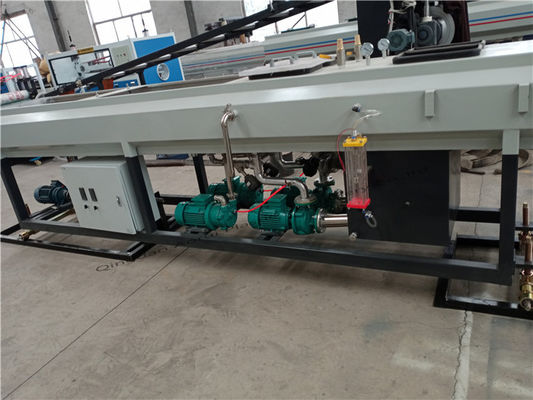 Inteligentna linia do wytłaczania rur z tworzyw sztucznych PLC 300kg / H 90kw