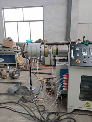 Linia produkcyjna rurociągów elektrycznych z PVC Linia produkcyjna rurociągów PVC o dużej prędkości